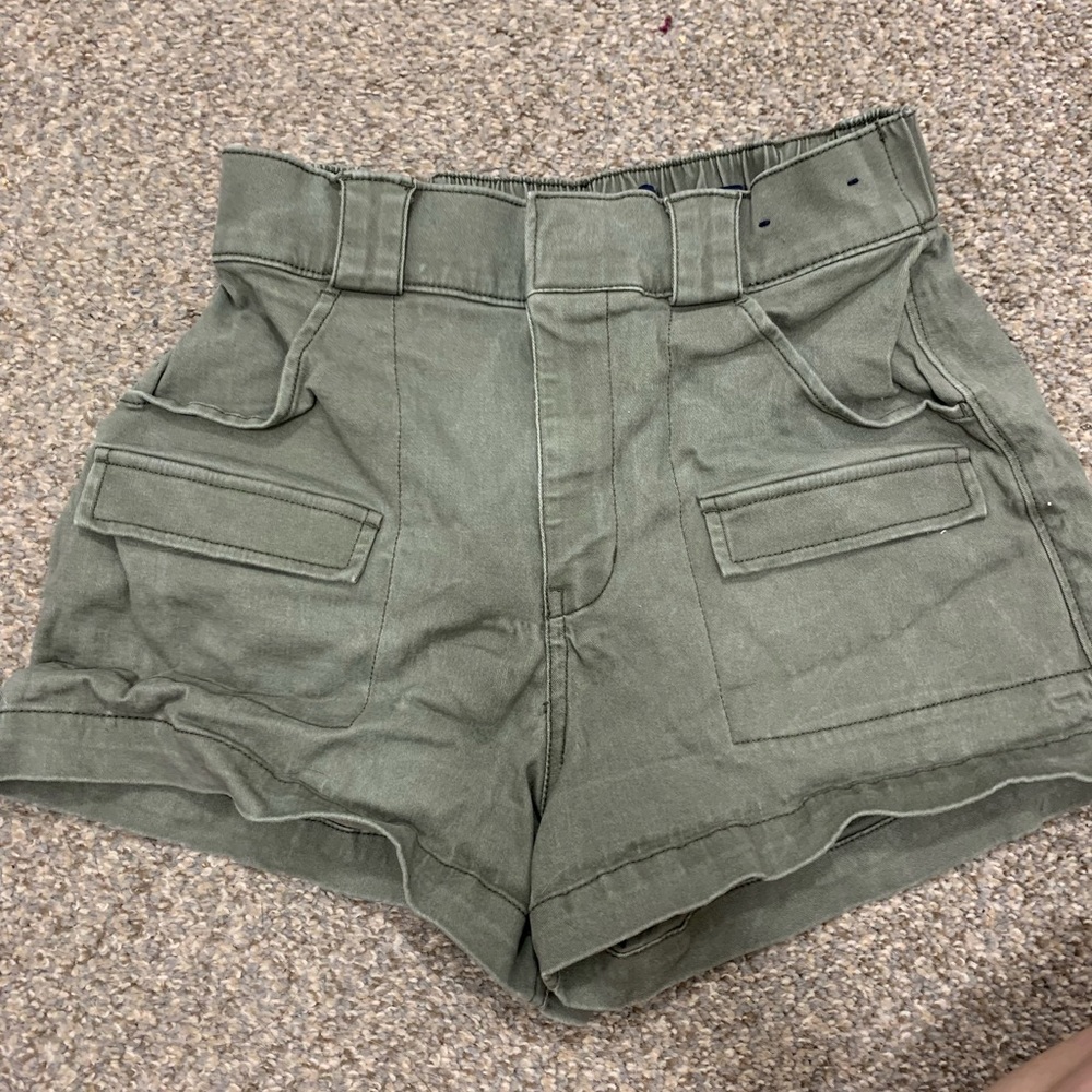 High waisted mom shorts hollister size small